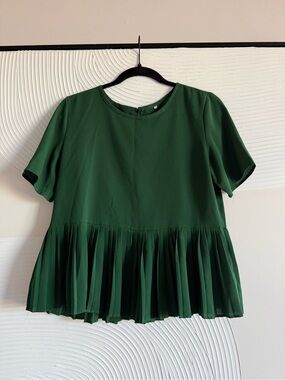 Women's Dark Green Pleated Hem Short Sleeve Top
